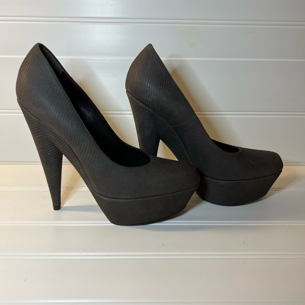 Authentic!! YSL - Yves Saint Laurent - Brown